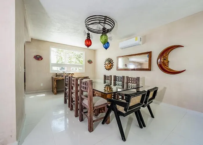 Hébergement de vacances Oceanfront With Access Pool Balconies & Waterfront Hammocks - Sol