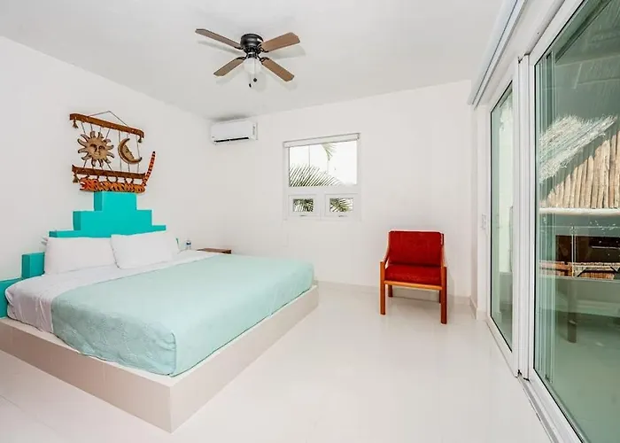 Hébergement de vacances Oceanfront With Access Pool Balconies & Waterfront Hammocks - Sol