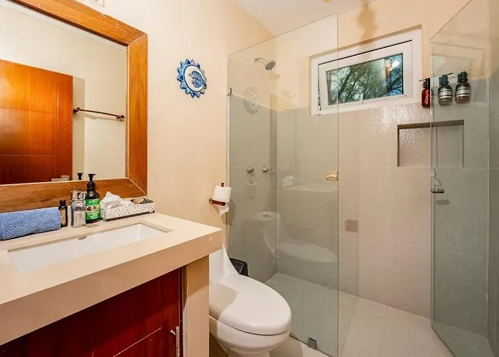 Hébergement de vacances Oceanfront With Access Pool Balconies & Waterfront Hammocks - Sol