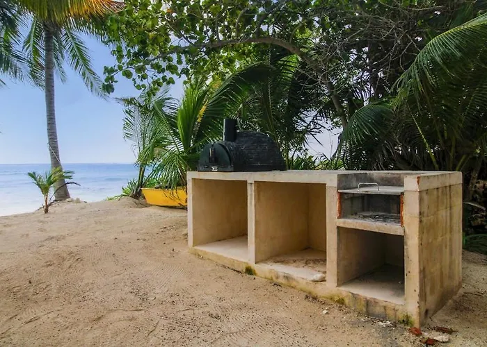 Oceanfront With Access Pool Balconies & Waterfront Hammocks - Sol Hébergement de vacances *